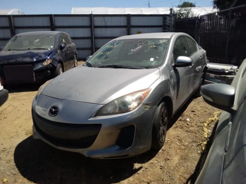 2010-2013 Mazda Mazda3 30411745 Front Right/Passenger ABS Used OEM Steering Knuckle Spindle