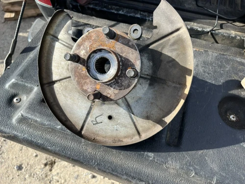 2001-2005 Mazda Miata Rear Right/Passenger With Hub Used OEM Steering Knuckle Spindle