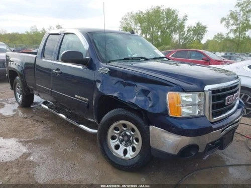 2011 GMC Sierra 1500 Pickup Front Axle Used OEM Differential Carrier Assembly used OEM front differential carrier assembly