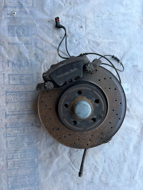 2010-2016 Mercedes-Benz E350 Front Right/Passenger RWD With Hub Used OEM Steering Knuckle Spindle