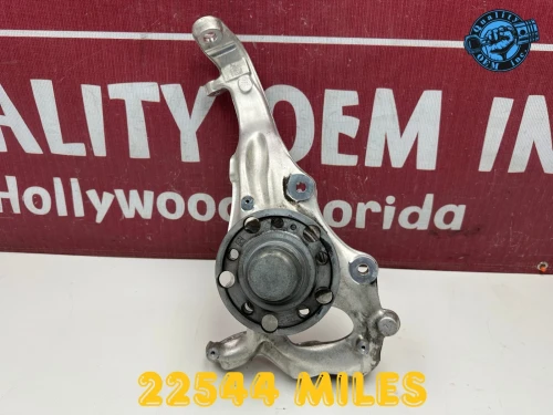 2023-2026 Mercedes-Benz C300 Front Left/Driver With Hub Used OEM Steering Knuckle Spindle