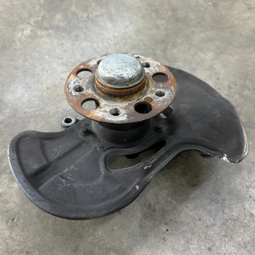 2010-2017 Mercedes-Benz E550 Front Left/Driver With Hub Used OEM Steering Knuckle Spindle