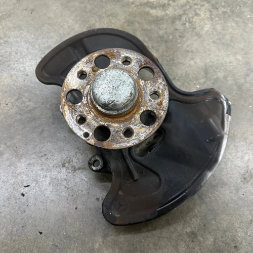 2010-2017 Mercedes-Benz E550 Front Right/Passenger With Hub Used OEM Steering Knuckle Spindle