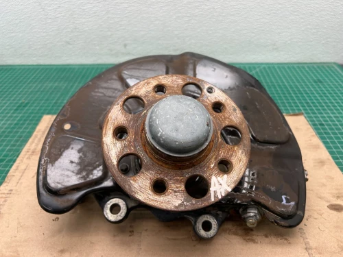 2010-2016 Mercedes-Benz E550 Front Right/Passenger RWD Used OEM Steering Knuckle Spindle