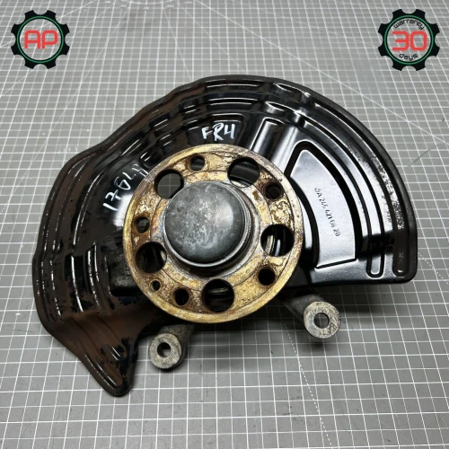 2014-2020 Mercedes-Benz Front Right/Passenger With Hub Used OEM Steering Knuckle Spindle