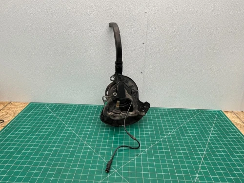 2007-2009 Mercedes-Benz E63 Front Left/Driver With Hub Used OEM Steering Knuckle Spindle