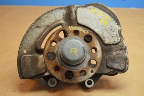 2012-2015 Mercedes-Benz CLS63 Front Right/Passenger With Hub Used OEM Steering Knuckle Spindle