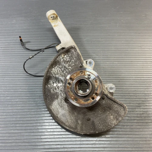 2012-2019 Mercedes-Benz ML63 Front Left/Driver With Hub Used OEM Steering Knuckle Spindle