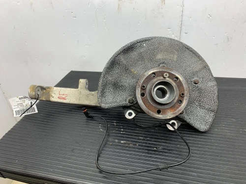 2013-2016 Mercedes-Benz GLS-Class Front Right/Passenger AWD With Hub Used OEM Steering Knuckle Spindle