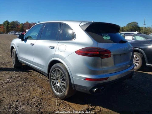 2017 Porsche Porsche Cayenne Rear Axle Used OEM Differential Carrier Assembly used OEM rear differential carrier assembly