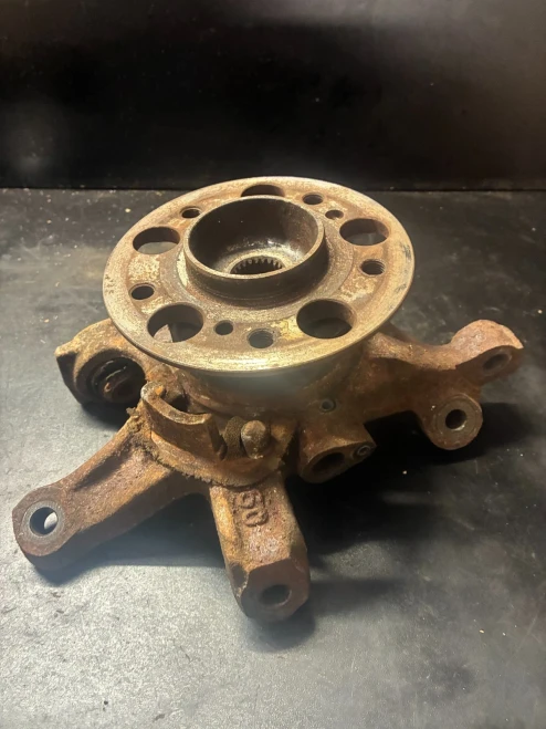 1996-2000 Mercedes-Benz C230 2021105 Rear Right/Passenger With Hub Used OEM Steering Knuckle Spindle