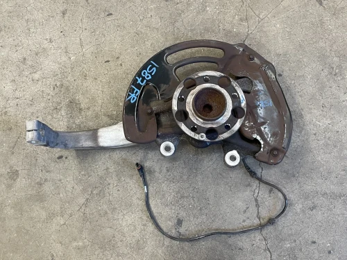 2013-2016 Mercedes-Benz SL550 Front Right/Passenger RWD With Hub Used OEM Steering Knuckle Spindle