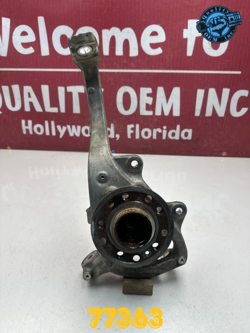 2015-2021 Mercedes-Benz C300 Front Left/Driver RWD With Hub Used OEM Steering Knuckle Spindle