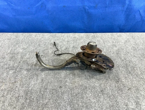 2006-2011 Mercedes-Benz CLS-Class Front Right/Passenger With Hub Used OEM Steering Knuckle Spindle