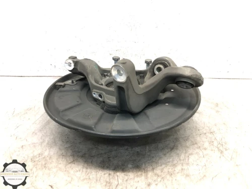 2012-2018 Mercedes-Benz CLS550 Rear Right/Passenger RWD With Hub Used OEM Steering Knuckle Spindle