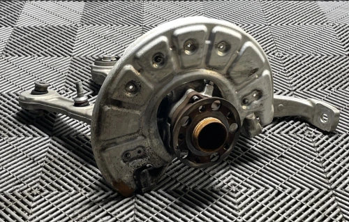 2016-2021 Mercedes-Benz C63 Front Left/Driver With Hub Used OEM Steering Knuckle Spindle