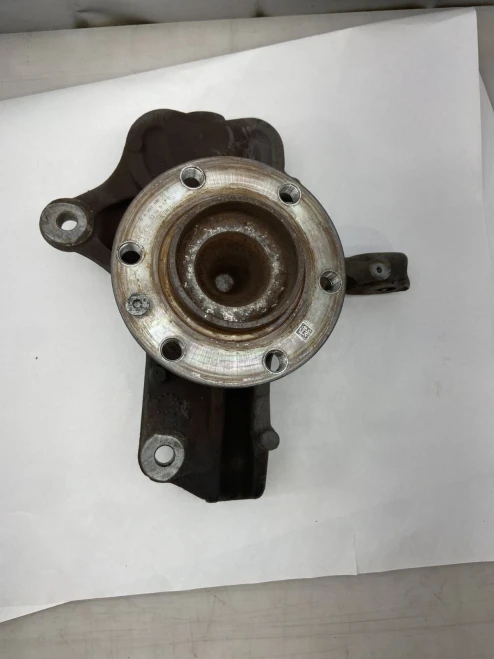 Mercedes-Benz Sprinter A9073320300 A9073320200 Front Left/Driver Used OEM Steering Knuckle Spindle