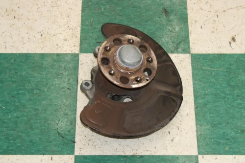 2013-2014 Mercedes-Benz E400 Front Right/Passenger With Hub Used OEM Steering Knuckle Spindle