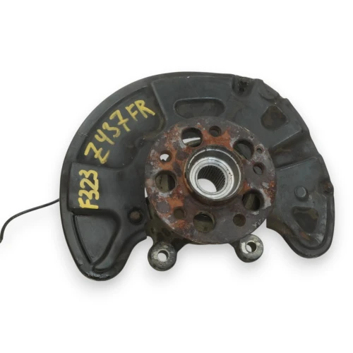 2012-2018 Mercedes-Benz CLS550 2183300494 Front Right/Passenger 4MATIC With Hub Used OEM Steering Knuckle Spindle