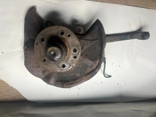 Mercedes-Benz Front Left/Driver With Hub With Bearing Used OEM Steering Knuckle Spindle