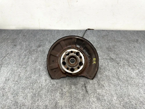 Mercedes-Benz CLS550 Rear Right/Passenger With Hub Used OEM Steering Knuckle Spindle