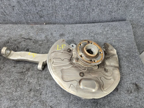 Mercedes-Benz GLE450 Front Left/Driver With Hub Used OEM Steering Knuckle Spindle
