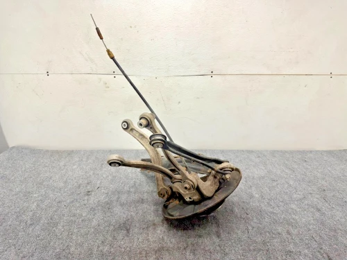 Mercedes-Benz E63 A2124201285 Rear Right/Passenger With Hub Used OEM Steering Knuckle Spindle