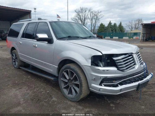 2016 Lincoln Navigator Rear Axle 9.75`` Used OEM Differential Carrier Assembly used OEM rear differential carrier assembly