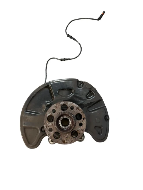 2012-2014 Mercedes-Benz CLS550 Front Right/Passenger AWD With Hub Used OEM Steering Knuckle Spindle