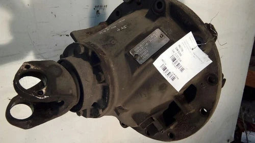 2005 Eaton RSP40 Rear Differential/Carrier 3.25 Ratio Used OEM Rear Differential Carriers used OEM rear differential carrier
