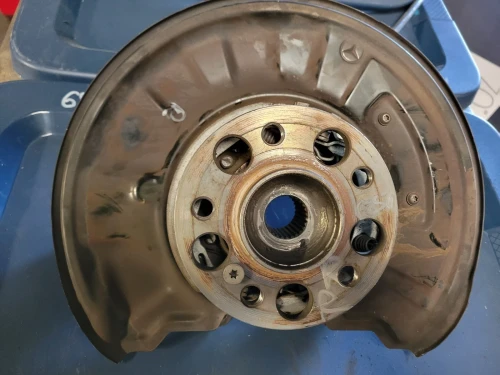 2012-2014 Mercedes-Benz C250 Rear Right/Passenger With Hub Used OEM Steering Knuckle Spindle