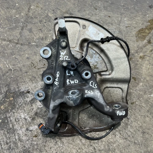 2010-2016 Mercedes-Benz CLS63 Front Left/Driver RWD With Hub Used OEM Steering Knuckle Spindle