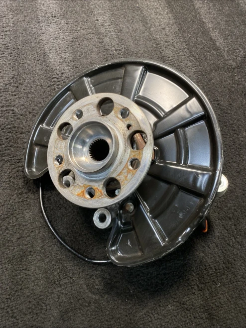 2012-2020 Mercedes-Benz A1724230220 Rear Right/Passenger With Hub Used OEM Steering Knuckle Spindle