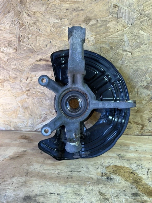 2014-2019 Mercedes-Benz CLA250 A2464210820 Front Right/Passenger Used OEM Steering Knuckle Spindle