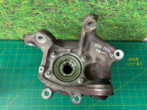 2012-2016 Mercedes-Benz SLK-Class Rear Left/Driver With Hub Used OEM Steering Knuckle Spindle