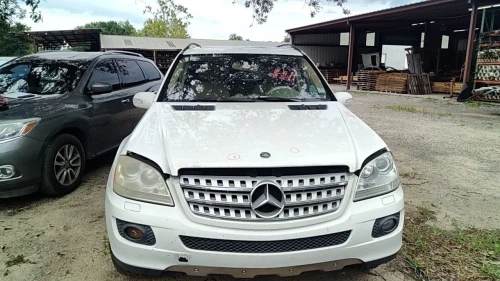 2006-2011 Mercedes-Benz ML350 1207088 Front Left/Driver Used OEM Steering Knuckle Spindle