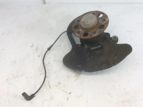 2010-2017 Mercedes-Benz E400 Front Left/Driver RWD With Hub With Bearing Used OEM Steering Knuckle Spindle