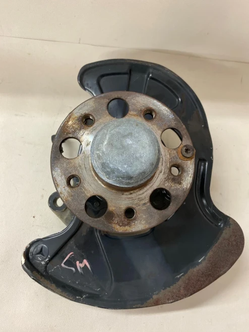 2003 Mercedes-Benz C240 Front Right/Passenger RWD With Hub Used OEM Steering Knuckle Spindle