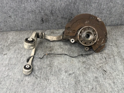 Mercedes-Benz E300 Front Right/Passenger AWD With Hub Used OEM Steering Knuckle Spindle
