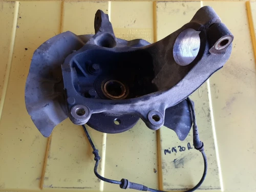2007-2013 MINI Cooper Right/Passenger With Hub Used OEM Steering Knuckle Spindle