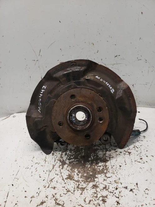 2007-2015 MINI Cooper 1504685 Front Right/Passenger Used OEM Steering Knuckle Spindle