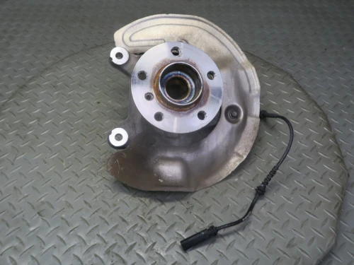 2014-2024 MINI Cooper Front Left/Driver FWD With Hub Used OEM Steering Knuckle Spindle