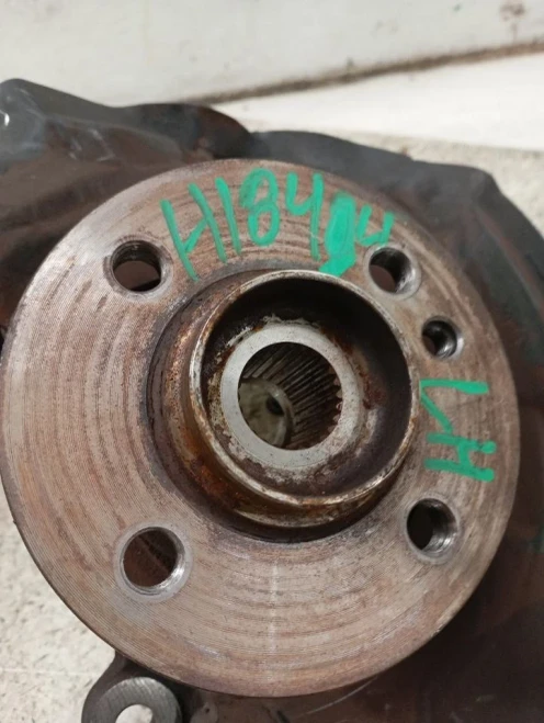 2007-2015 MINI Cooper 3976007 Front Left/Driver Used OEM Steering Knuckle Spindle
