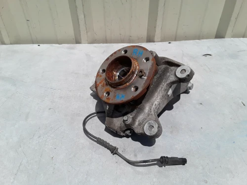 2014-2019 MINI Cooper Front Right/Passenger FWD With Hub Used OEM Steering Knuckle Spindle