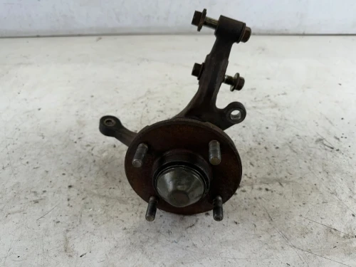1989-1993 Nissan Front Right/Passenger With Hub Used OEM Steering Knuckle Spindle