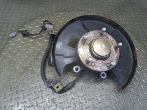 1996-1998 Nissan Front Left/Driver RWD With Hub With Bearing Used OEM Steering Knuckle Spindle