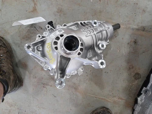 2023 Carrier for Grand Cherokee 2751886 Used OEM Differentials & Carriers used OEM differential carrier assembly