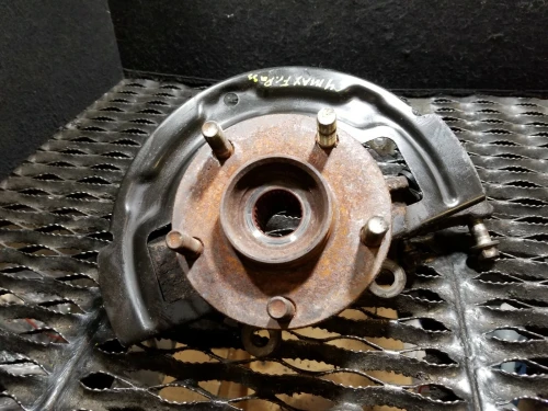 2004 Nissan Maxima Front Right/Passenger Used OEM Steering Knuckle Spindle
