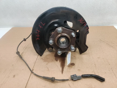 2017-2022 Nissan Rogue Front Left/Driver FWD With Hub Used OEM Steering Knuckle Spindle