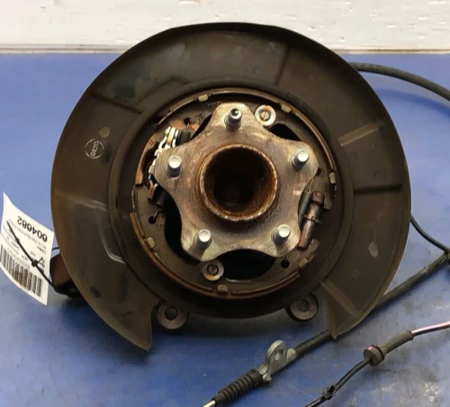 2013-2020 Nissan Pathfinder Rear Right/Passenger With Hub Used OEM Steering Knuckle Spindle